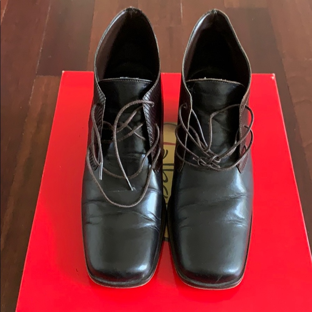 Talbots Haven Brown Leather Heeled Shoe 5 GUC